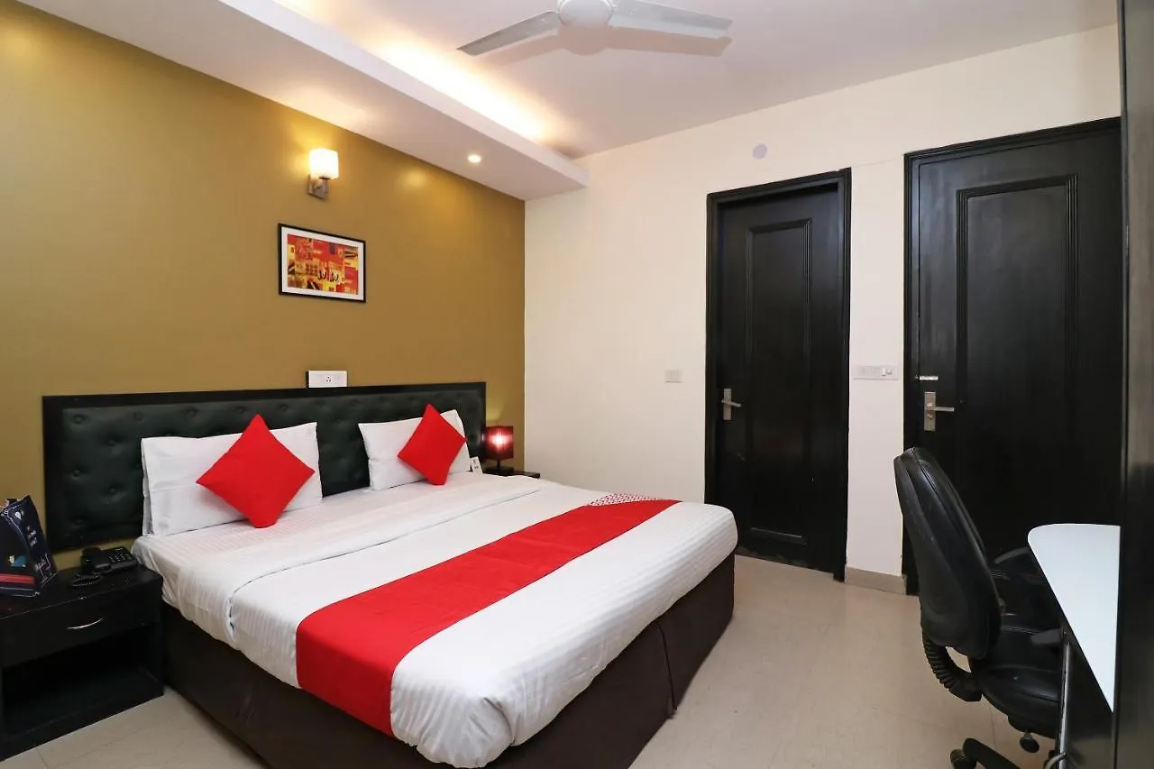 Hotel O Ridge View Gurgaon 3*,